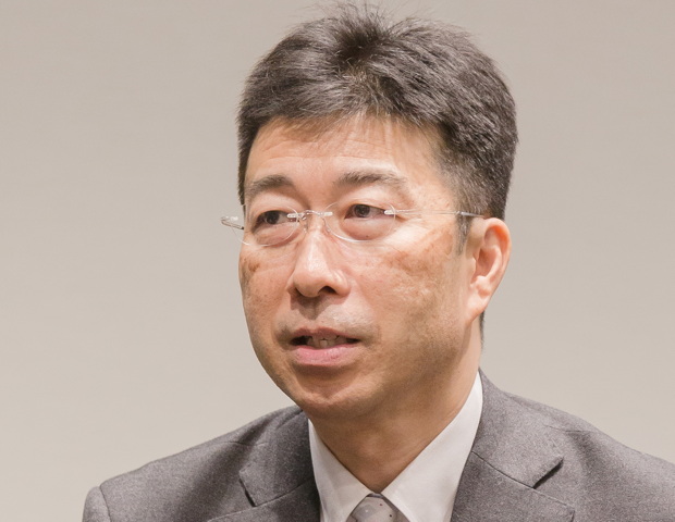 写真:立命館中学校・高等学校 副校長 文田明良 様