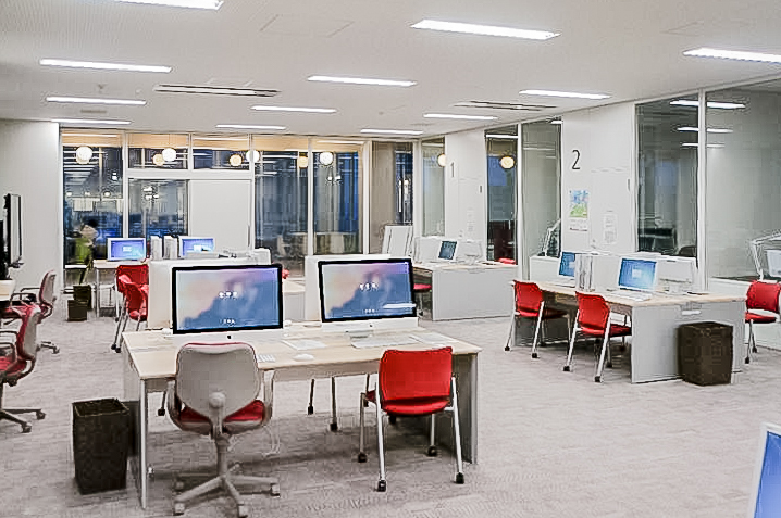 写真:A. ICT-Lab.