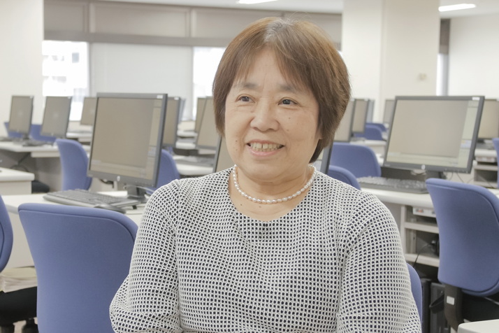 写真:国際医療福祉大学様 福岡看護学部 学部長・教授 斉藤ひさ子 様