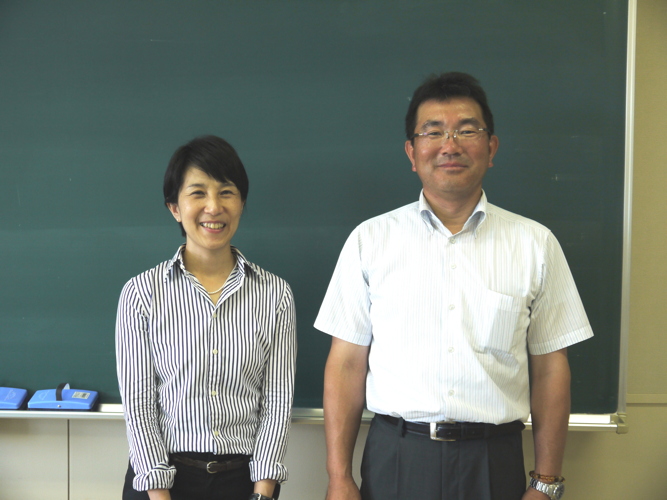 写真:盛岡大学短期大学部 教授 大塚健樹様(右) 助教 岸 千夏様(左)