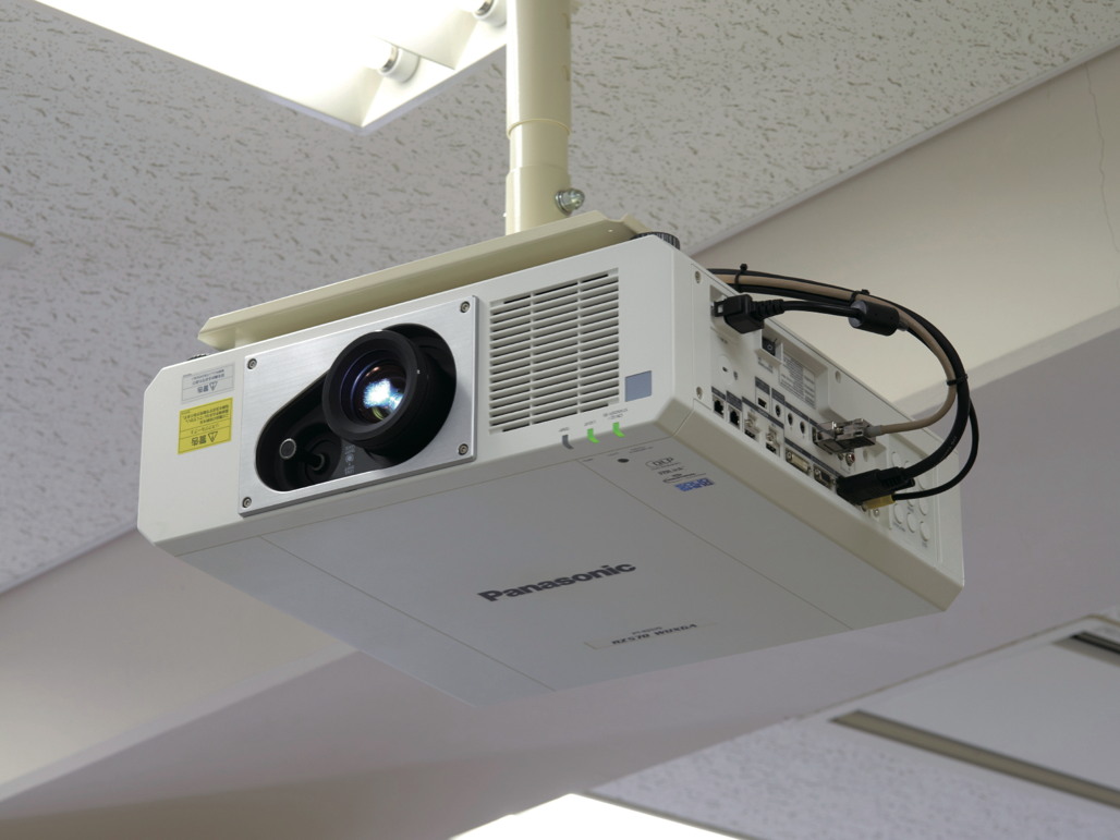 写真:2016年春発売のPT-RZ570JWをご採用