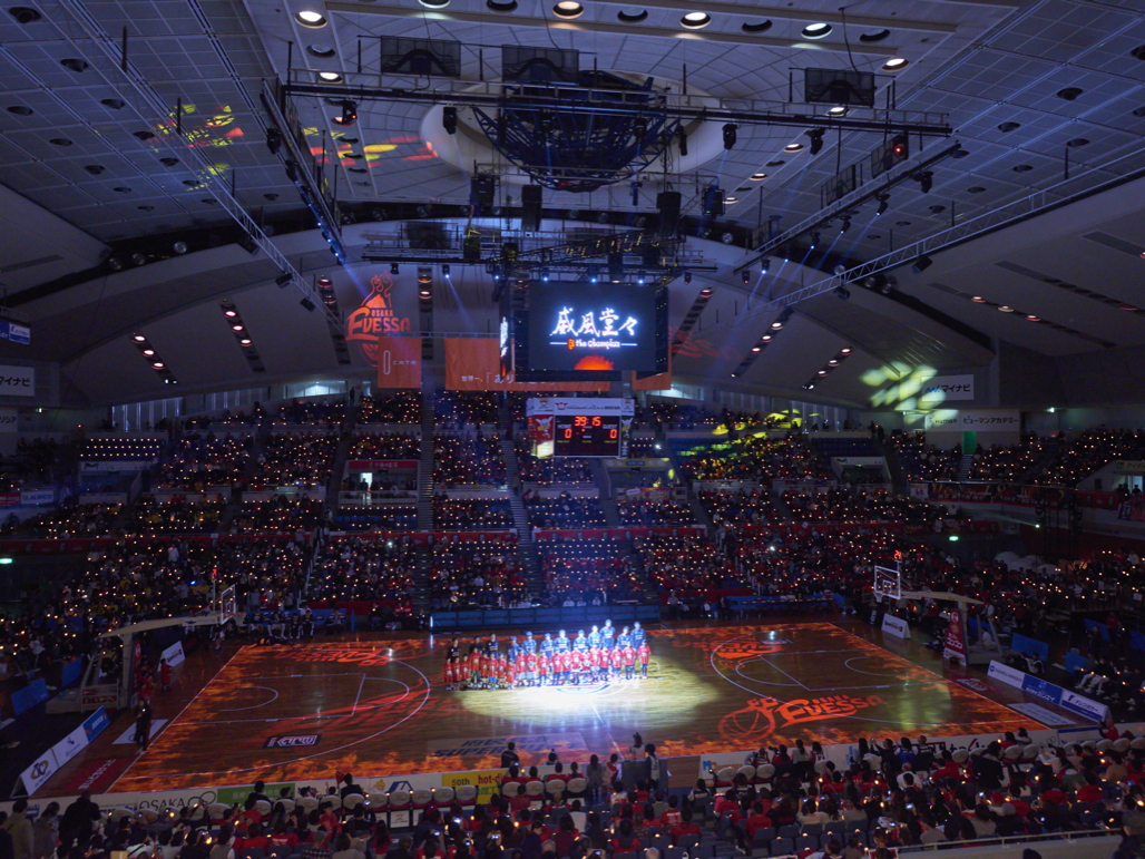 写真:開場からエンディングまで一貫した総合演出で、Bリーグも提唱する「エンターテインメント性の追求」に取り組んでいる