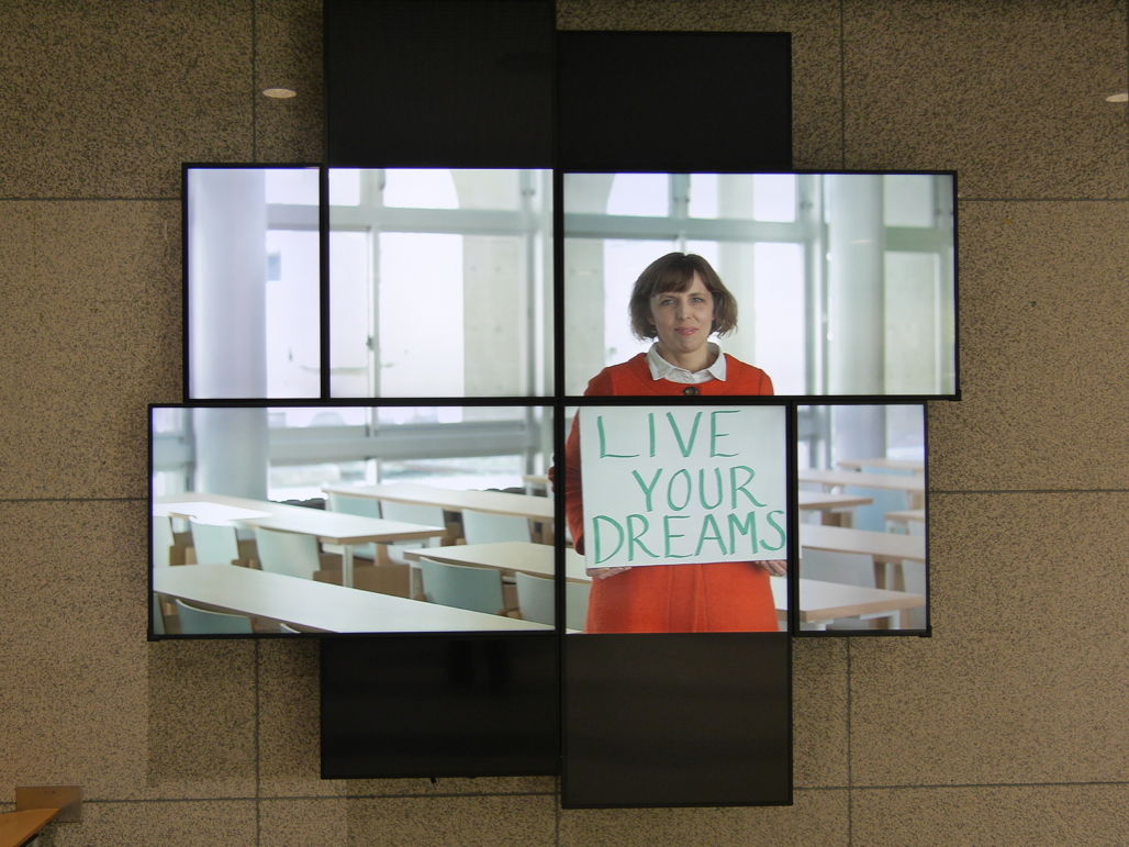 写真：風車型内でアスペクトを保ったまま表示も可能