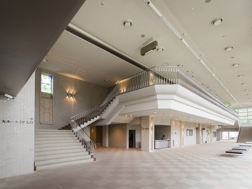 写真:栗原文化会館 大ホールロビー