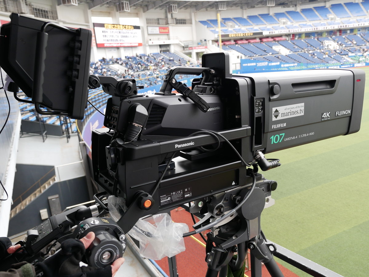 写真:放送用カメラ AK-HC5000