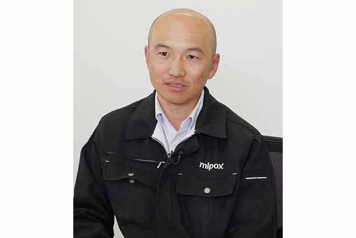写真:Mipox株式会社 生産管理部 部長 泉澤 浩士 様