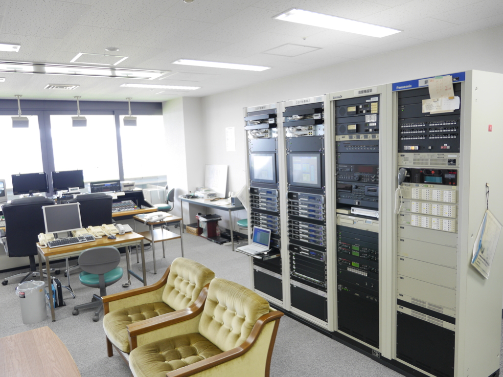 写真:東京競馬場 放送室
