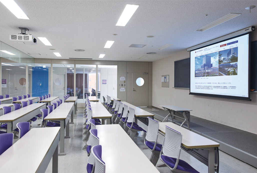 写真:日本工学院専門学校の一般教室