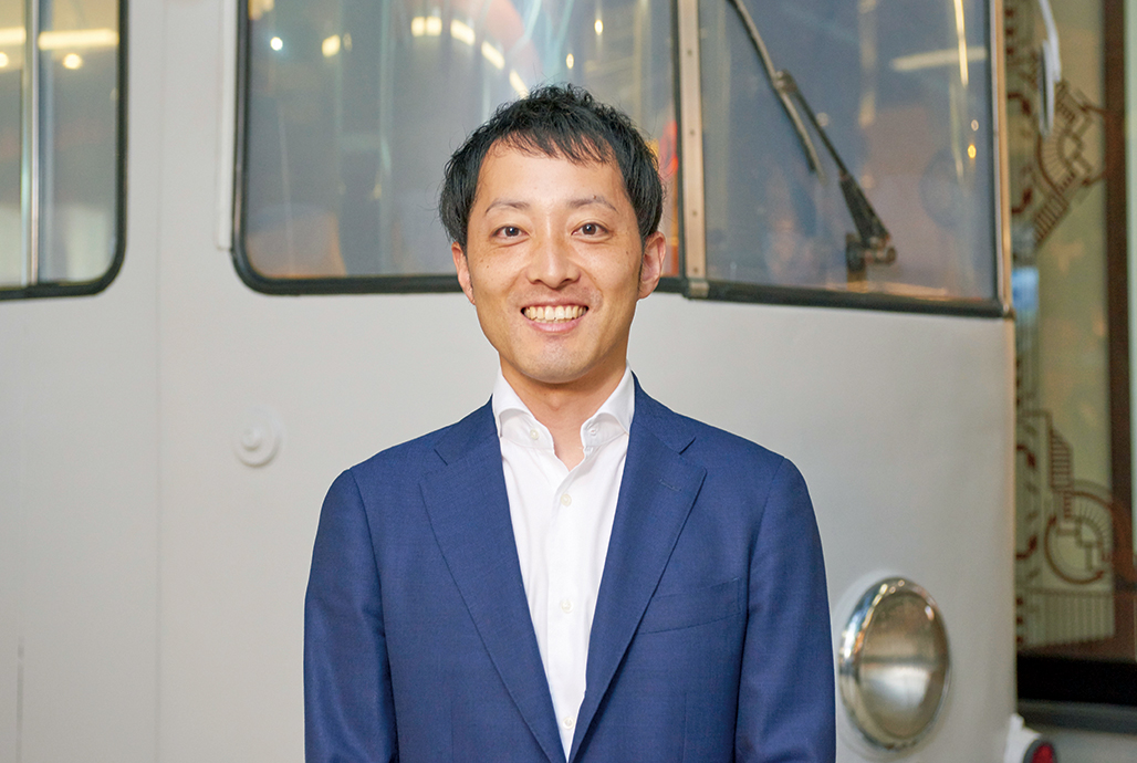 写真：イオンモール株式会社 アウトレット事業部 THE OUTLETS HIROSHIMA ゼネラルマネージャー 兵頭 良樹 様