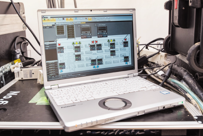 写真:パソコン画面に映し出されたWP-DM900シリーズ用リモートコントロールソフトの設定画面の様子。