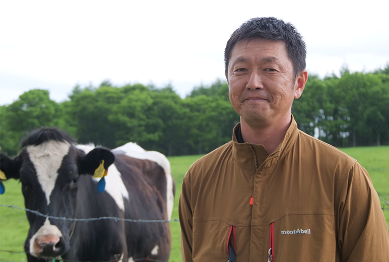 写真:摩周湖農業協同組合 販売課 牧場管理係 牧場長 小濱 威徳様