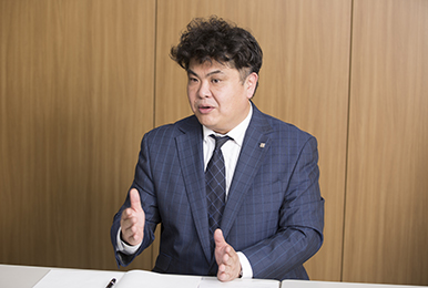 人物写真:施工推進部長 兼 施工技術部長 小松 吾郎様