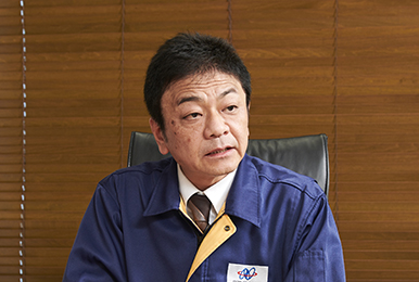 人物写真:株式会社ロジスティクス・ネットワーク 船橋物流センター 副所長 梅戸 宏一様