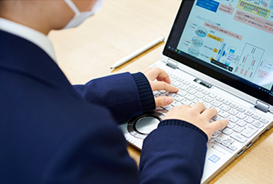 写真:打ちやすいサイズ感のキーボード