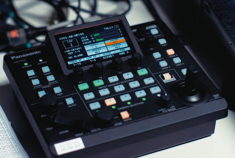 写真:リモートカメラコントローラーAW-RP60GJ