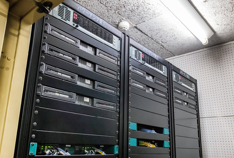 写真:デジタルパワーアンプWP-DM900シリーズ