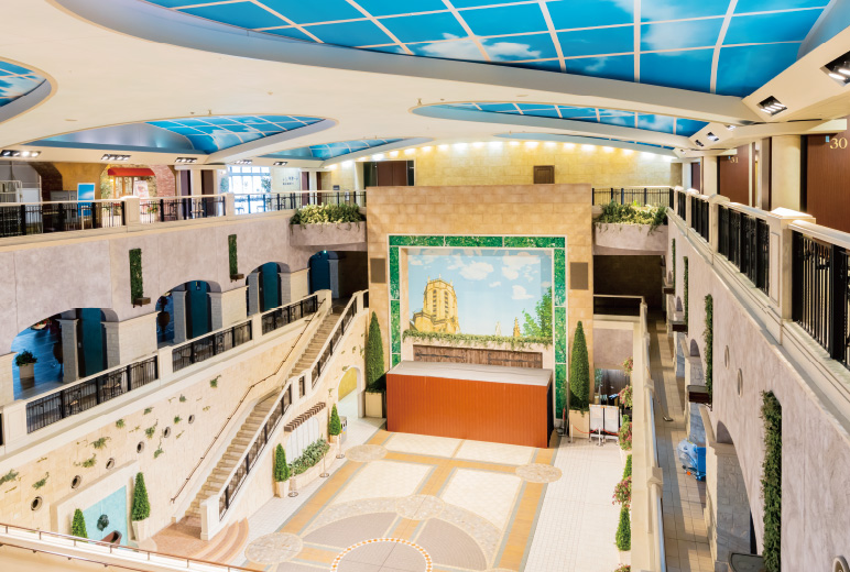 写真:イーストホール