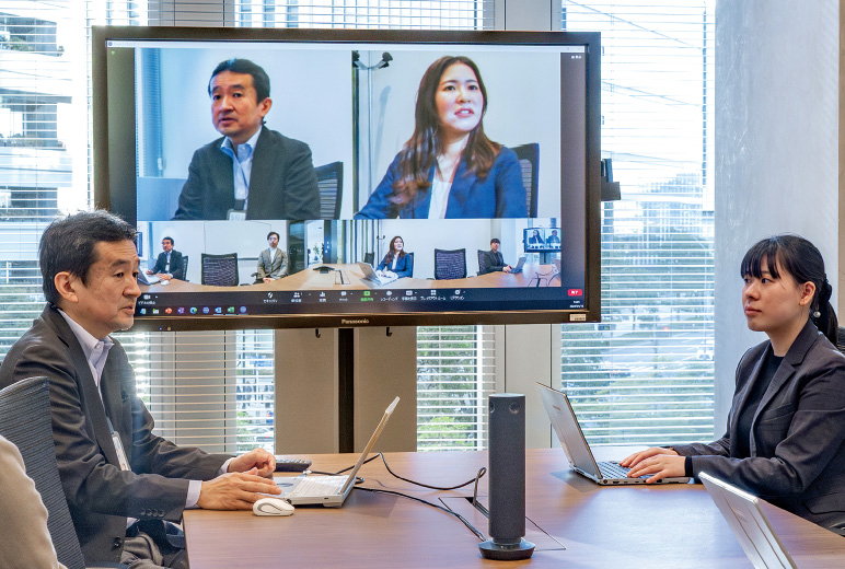 写真;会議風景