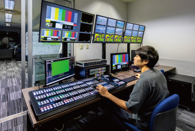 写真:Dサブ内につくられた第二サブにはKAIROS(AT-KC1000T)を導入