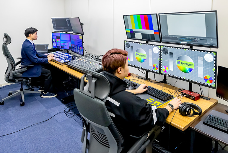 写真:コントロールルームの様子