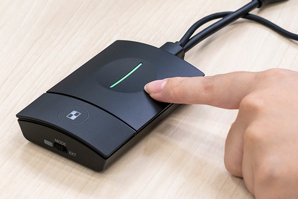 WPS2押しやすいラウンドフォルムの送信機