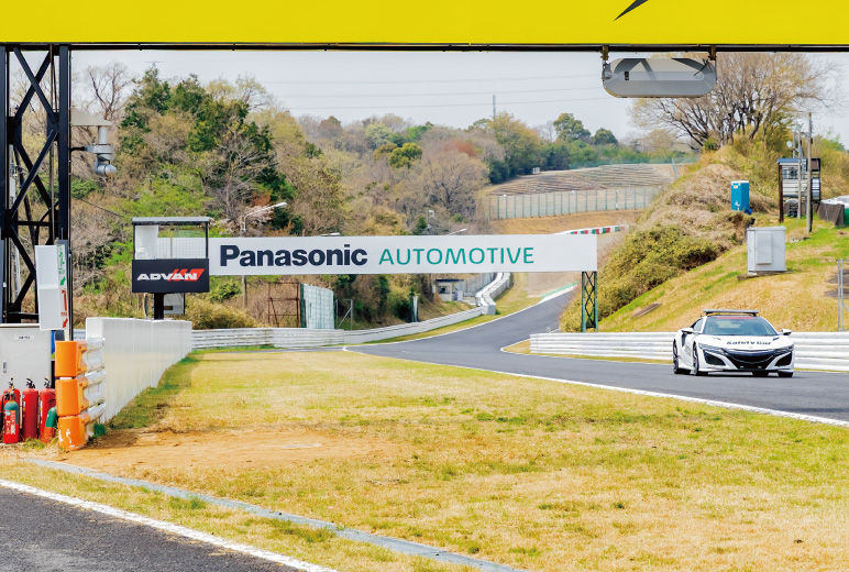 写真:西ストレートに設置されたAW-UR100GJ