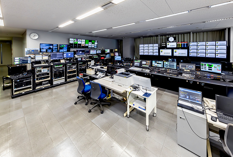 写真：報道フロアの横に配置されているNサブ全景