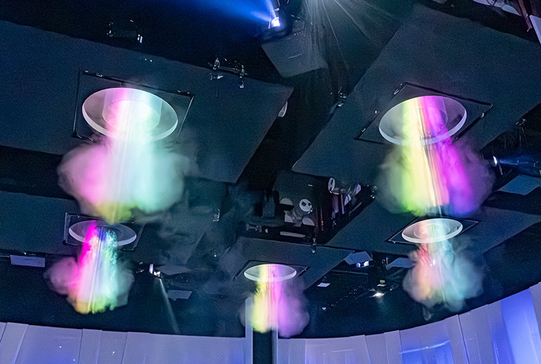 写真：ボルテックスリングから発射された瞬間の様子