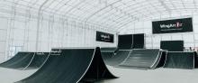 写真:白いドーム型施設内にあるBMXフリースタイルパークの様子。ウォールやピラミッドR等、世界レベルの様々な形状のセクションが設置されている。